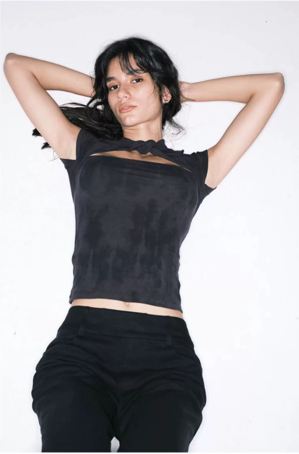 Contour Keyhole Top