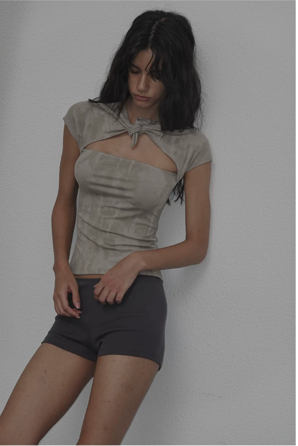 Contour Keyhole Top