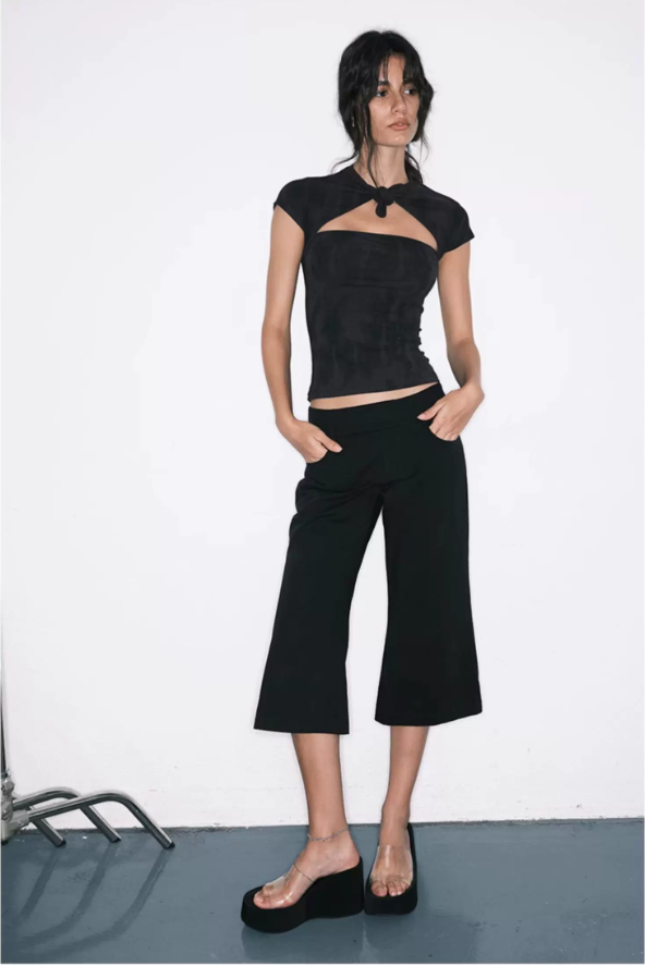 Contour Keyhole Top