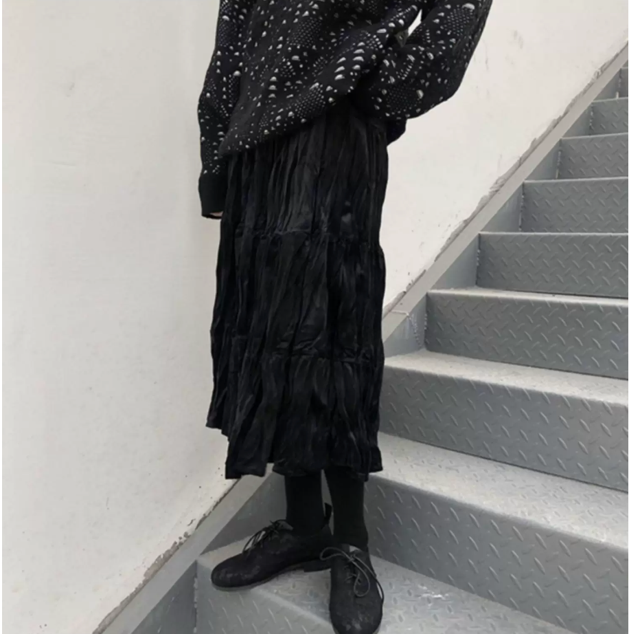 Crinkled Velvet Tiered Midi Skirt